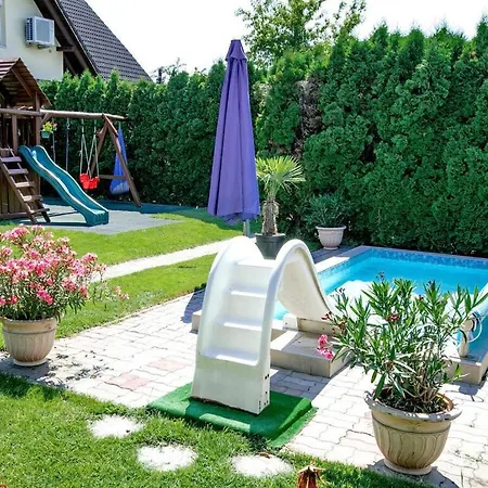 With Pool Comfortable בית נופש שיופוק