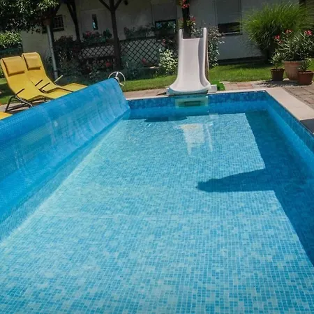 בית נופש With Pool Comfortable